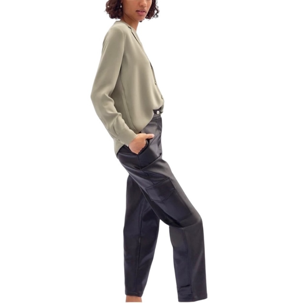 Aritzia Wilfred Modern Cargo Pant 8 Black Faux Vegan Leather Pockets - Picture 4 of 15